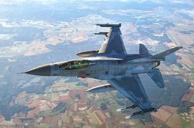 Байден підтримав навчання українських пілотів на F-16