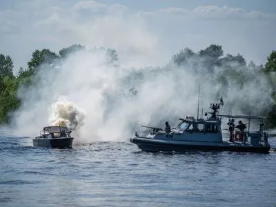 На Киевщине военно-речной дивизион отработал учения по уничтожению ДРГ врага