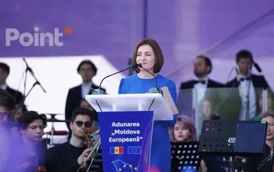 Майя Санду выступила на пяти языках на собрании "Европейская Молдова" и вспомнила об Украине