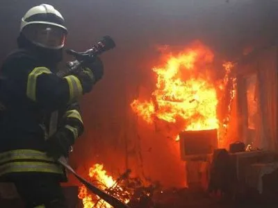Ночью на россии, ленинградская область, произошел масштабный пожар