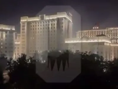 На росії горить будівля міноборони - соцмережі
