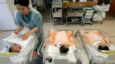 Народжуваність у Південній Кореї досягла нового рекордно низького рівня