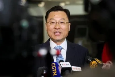 Новый посол Китая прибыл в США и заявил, что отношения двух стран столкнулись с "серьезными проблемами"