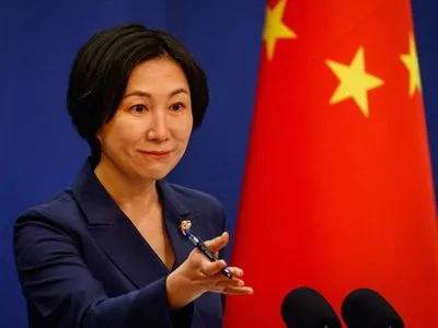 Китай заявив про готовність працювати зі світовою спільнотою у “подоланні кризи” в Україні