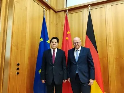 Посланець Китаю відвідав Берлін: обговорив "політичне врегулювання" щодо війни в Україні