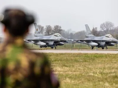 Нидерланды, вероятно, предоставят Украине F-16 после обучения пилотов - Bloomberg