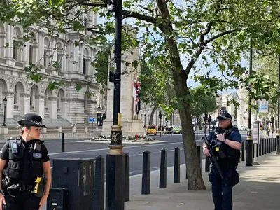 Поліція відпустила чоловіка, який в'їхав у ворота резиденції британського прем'єра