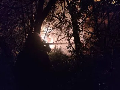 КМВА показали последствия падения обломков в Киеве