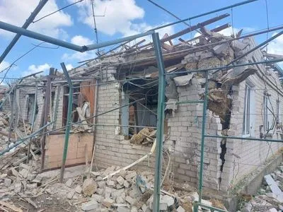 Вражеская атака на Днепропетровскую область: задело более 30 домов и заправку