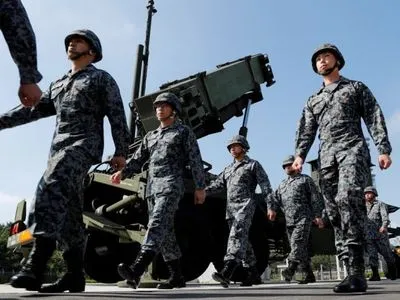 Японія приводить протиракетну оборону в бойову готовність на тлі запуску супутника Північною Кореєю