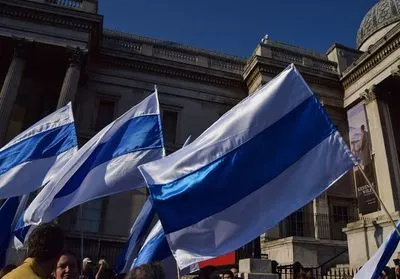 Символ Легіону "Свобода Росії": у рф заборонили біло-синьо-білий прапор
