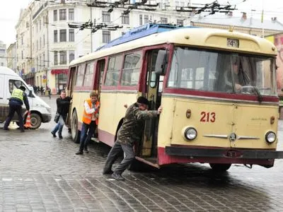 «Зашквар» Чернівецького тролейбусного управління: комунальники створили базу хейтерів, які критикують їхню роботу