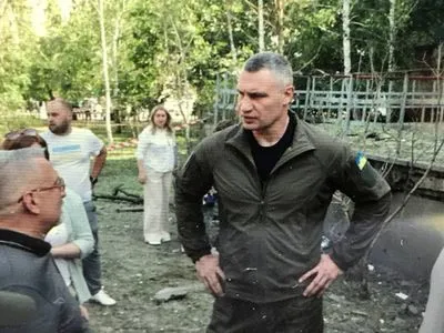 Нічна атака рф на Київ: Кличко просить ОП та уряд погодити відсторонення голови Деснянського району