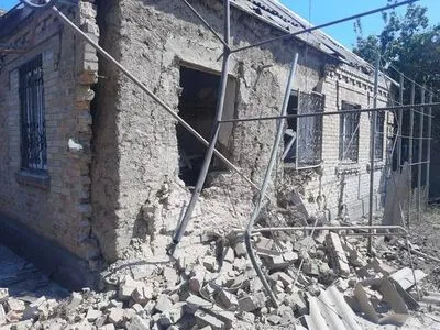 Враг утром обстрелял Никополь и район: есть пострадавшие и разрушения