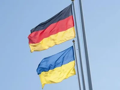 Німеччина придбає 66 колісних бронетранспортерів для України