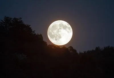 Повний Місяць у червні: коли спостерігати, чого очікувати?