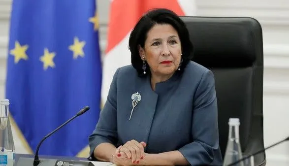 prezident-gruziyi-zaproponuvala-odyagti-na-saakashvili-elektronniy-braslet