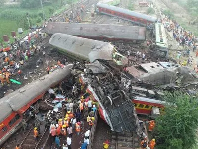 Железнодорожная катастрофа в Индии: более 260 погибших в результате аварии