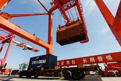 Экспорт Китая упал в мае из-за падения мирового спроса