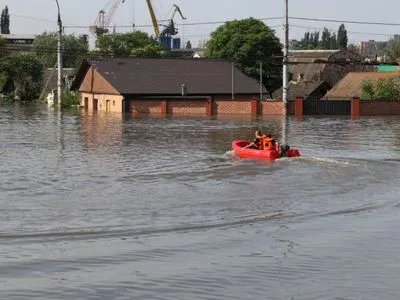 Из-за подрыва дамбы поднимается уровень воды в Ингульце в Херсонской области