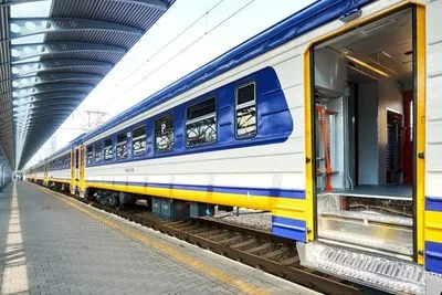 "Укрзализныця" на лето меняет расписание пригородных поездов Киев - Фастов