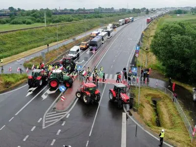 протесты на пункте пропуска "Ягодин-Дорогуск": фермеры заблокировали движение грузовиков