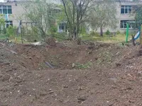 Враг ударил по Казацкому на Херсонщине управляемыми авиабомбами, одна упала возле детсада