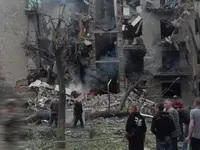 Оккупанты нанесли авиаудар по Авдеевке: есть раненые, повреждены Дом культуры и многоэтажки