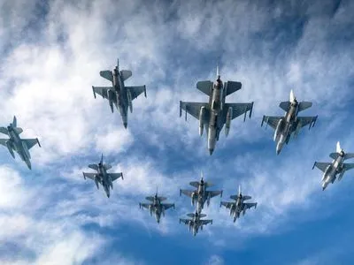 У Нідерландах заявили, що розпочнуть навчання українців на F-16 найближчими місяцями