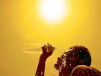 Через аномальну спеку в Індії померли майже 100 людей