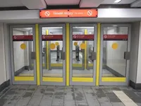 У метро Києва після ранкового збою знову запрацювали термінали самообслуговування