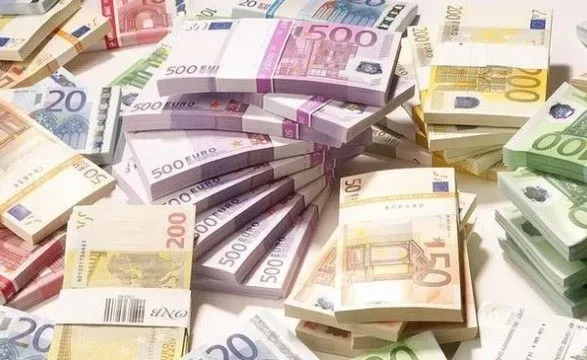 ЄС готує для України пакет фінансової допомоги на 50 мільярдів євро. Оголосити про нього можуть вже сьогодні – ЗМІ