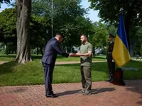 Зеленский принял верительные грамоты: В Украине послы пяти стран начали дипломатическую миссию в Украине