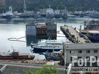 У Севастополі затонув плавдок із судном