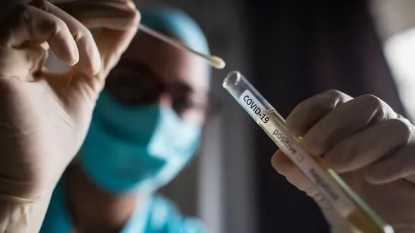 В Минздраве призвали продолжать процесс прививки, чтобы предотвратить возможное возобновление заболевания COVID-19