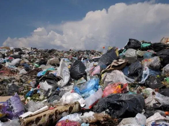 Вывоз мусора во время военного положения: Правительство утвердило новый порядок управления отходами
