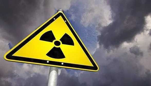 В Минздраве призвали не паниковать относительно возможной радиационной опасности и напомнили, когда надо принимать таблетки