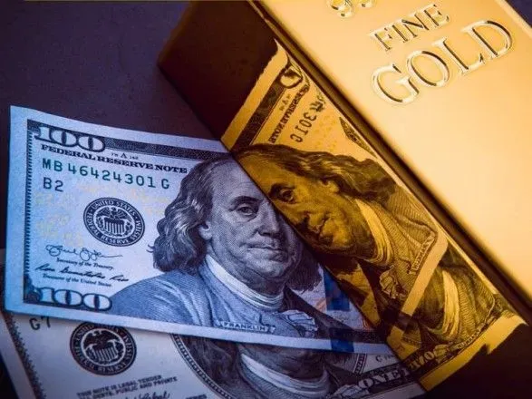 Депозиты, золото, свое дело. Во что вложить деньги в 2023 году: советы экономиста