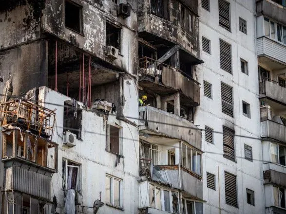 Взрыв в столичной многоэтажке: спасатели продолжают разбирать завалы