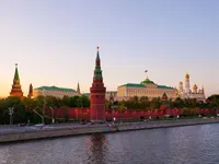 Щоб мінімізувати "ризики": собянін оголосив понеділок у москві неробочим днем