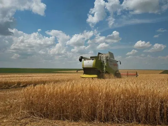 Аграрии Одесской области намолотили первые 100 тыс. тонн зерна