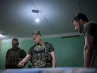 Зеленскому во время поездки в Донецкую область доложили об обстановке на Бахмутском направлении
