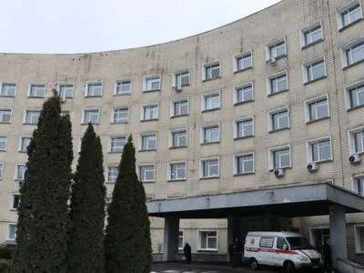 Банкрутує лікарню: колектив Київської обллікарні просить звільнити гендиректора з посади