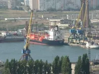 росіяни використовують цивільну портову інфраструктуру Криму у військових цілях