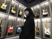 Легендарный производитель гитар Fender открыл флагманский магазин в Токио