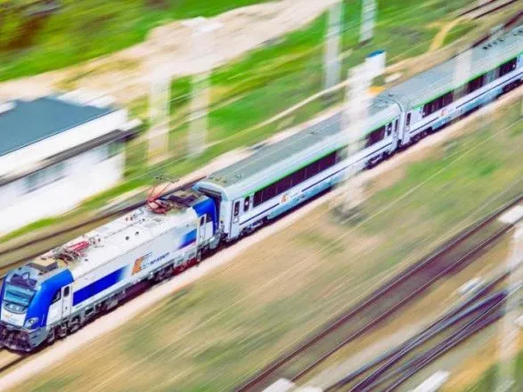 Поездом в Польшу: пассажиров предупредили об изменениях в движении поездов