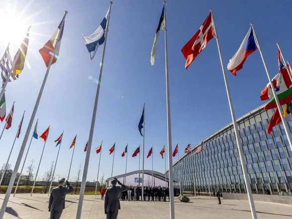 "Без обычной процедуры": Британия поддерживает вступление Украины в НАТО по сценарию Швеции и Финляндии