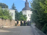 Хулиганство в Киево-Печерской Лавре: уже известно о двух мужчинах, которых доставили в отделение полиции