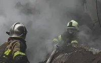 В шебекино на Белгородщине горит овощная база, прогремело несколько громких взрывов