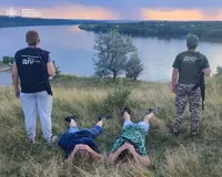 Пограничники задержали "туристов", которые плыли в Молдову на надувном матрасе